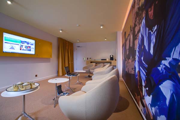 Luxe and Meeting room
