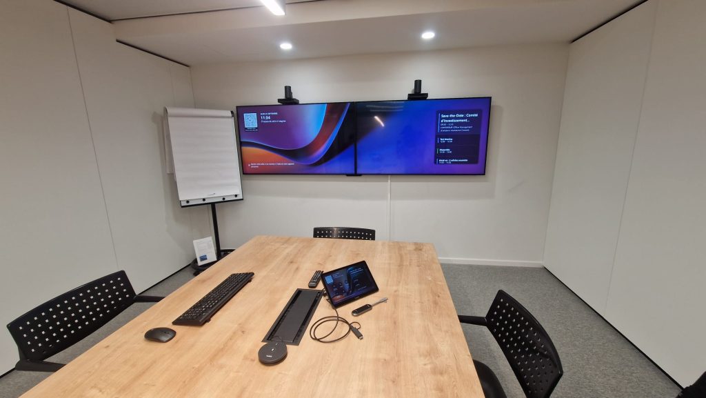 Solution de Visioconférence Yealink MVC S90-C5-004 pour salles de réunion de grande taille ou board room - plus de 10 personnes
